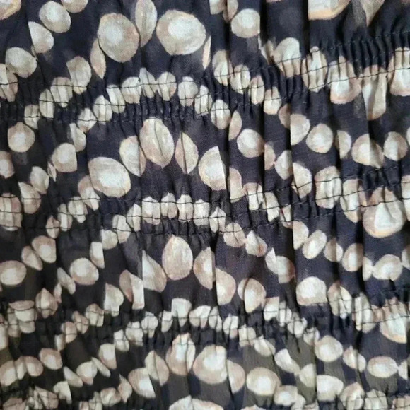 Light & airy summer top  with black white and tan med - Picture 5 of 6